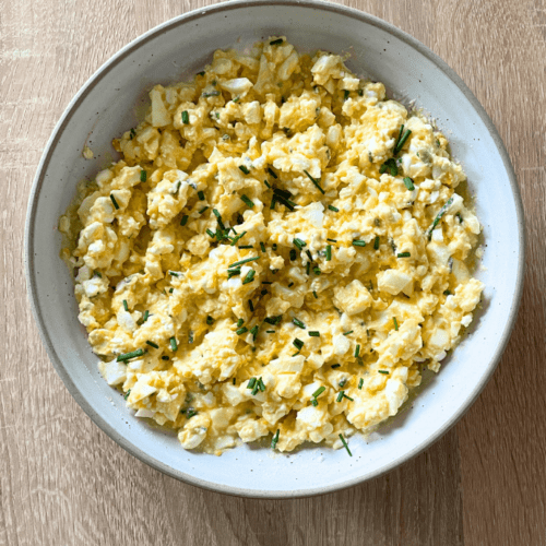 Köstliches, kalorienarmes Rezept für fettarmen Hüttenkäse mit körnigem Frischkäse. Diese einfache, vegetarische Leckerei ist perfekt für bewusste Genießer wie mich. Genieße den vollen Geschmack ohne Sorgen um Kalorien.