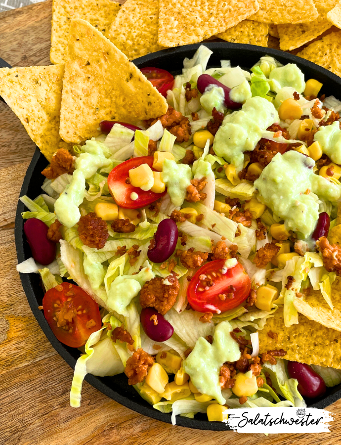 Veganer Nacho Salat mit Dip