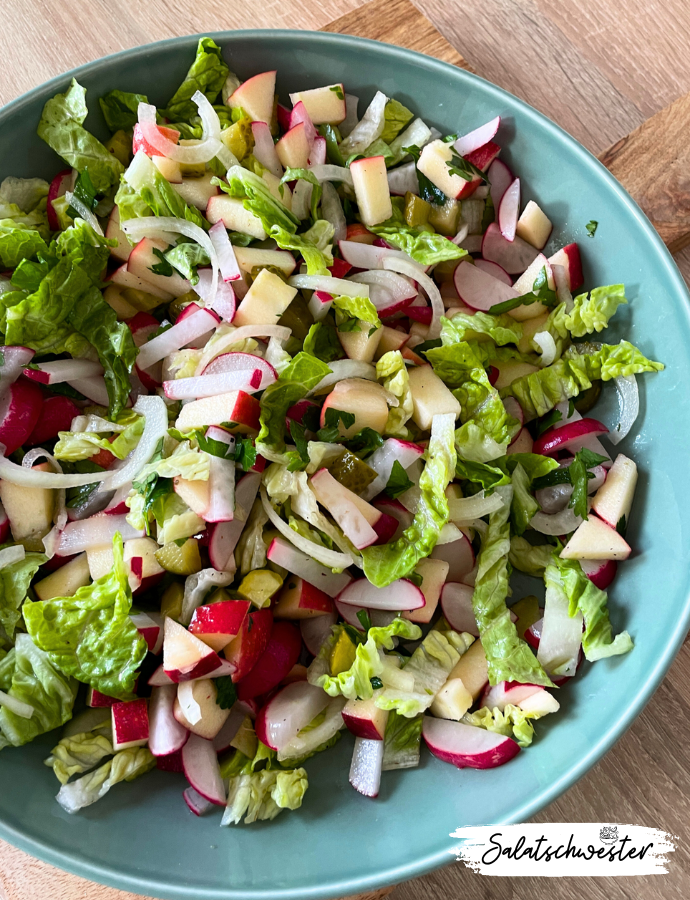 Radieschen-Apfel-Salat mit Dressing