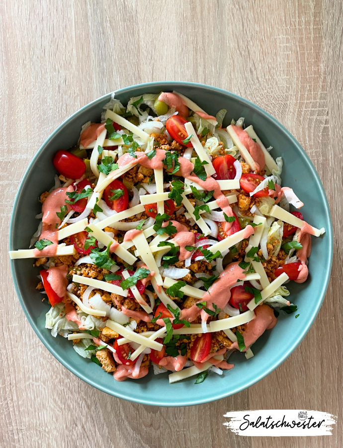 Veganer Burger Salat mit Burgersauce