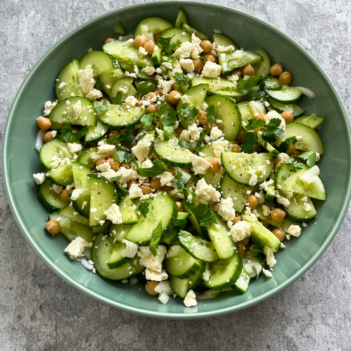 Gurkensalat mit Kichererbsen und Feta | Salatschwester