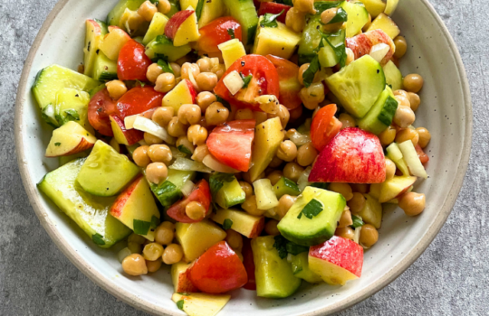 Kichererbsensalat mit Apfel und Senfdressing