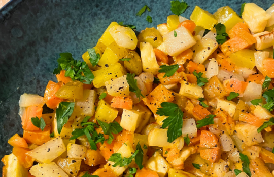 Wintergemüse-Salat mit Orangendressing